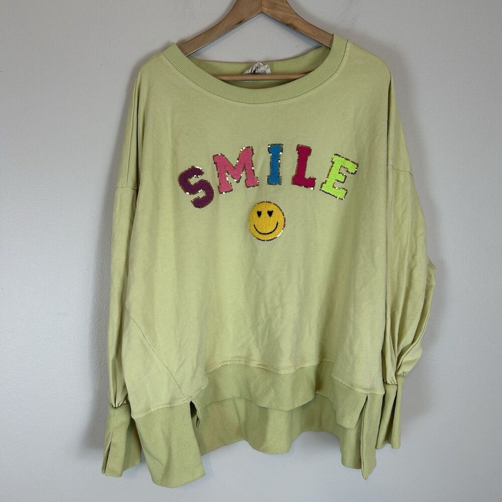 Fantastic Fawn L Smile Sequin Appliqué Sweatshirt Pullover Crew Green Graphic